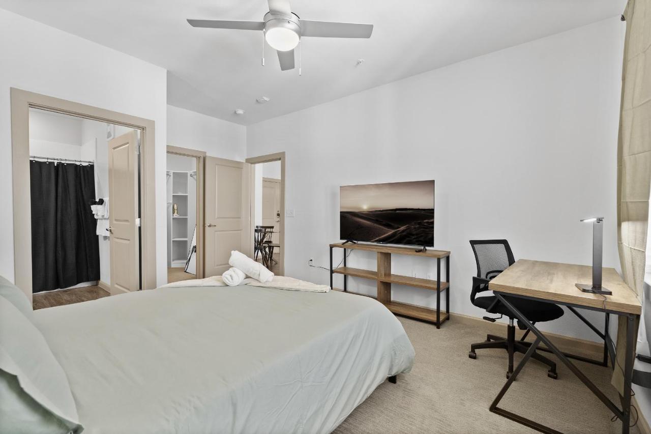 Luxe 3B/2B Getaway - Pool, Gym, Parking, Pet Wash Lejlighed Leander Eksteriør billede
