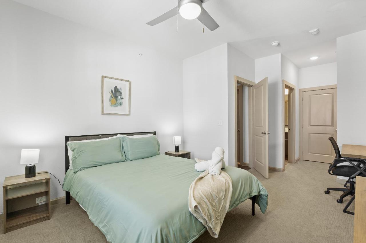 Luxe 3B/2B Getaway - Pool, Gym, Parking, Pet Wash Lejlighed Leander Eksteriør billede