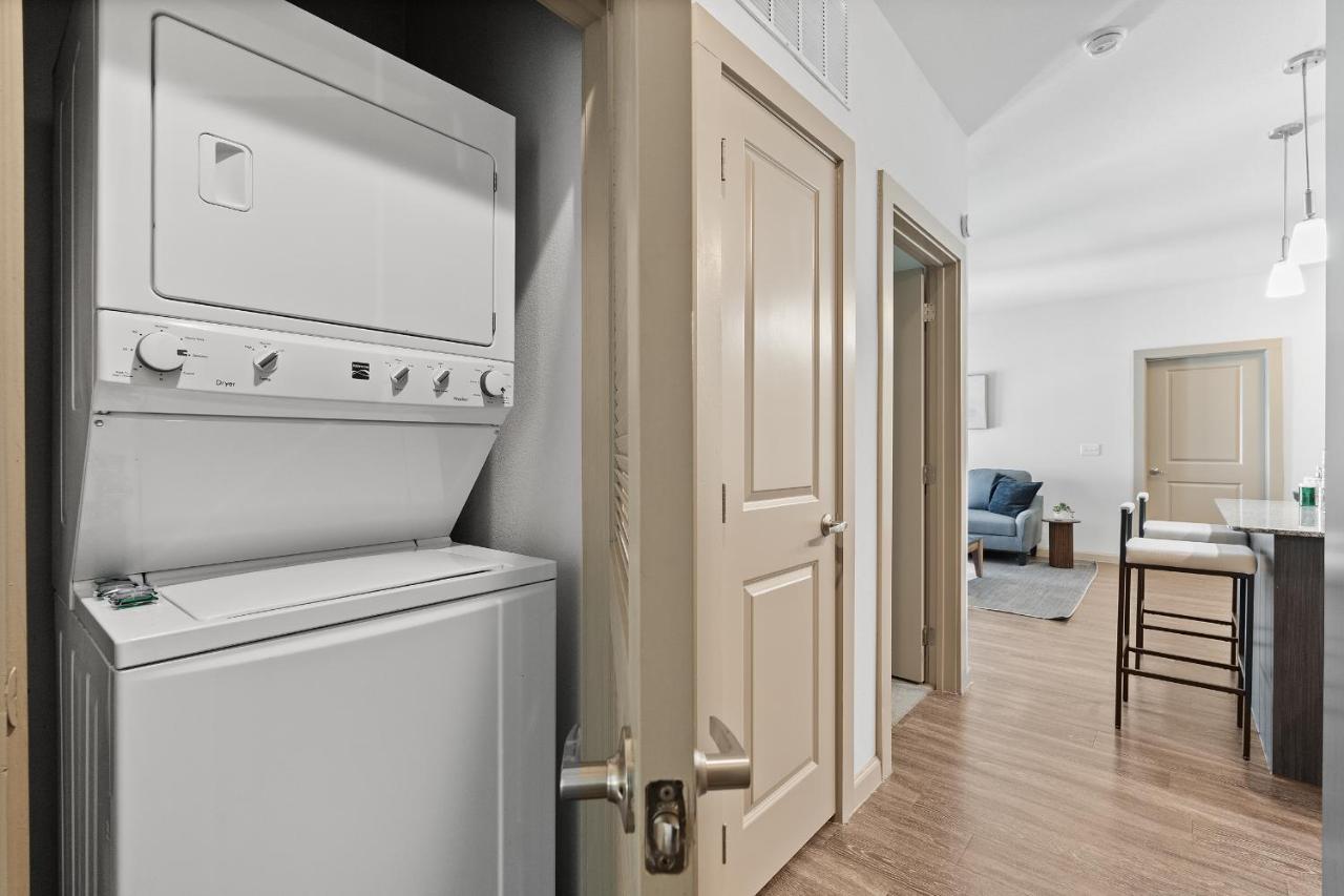 Luxe 3B/2B Getaway - Pool, Gym, Parking, Pet Wash Lejlighed Leander Eksteriør billede