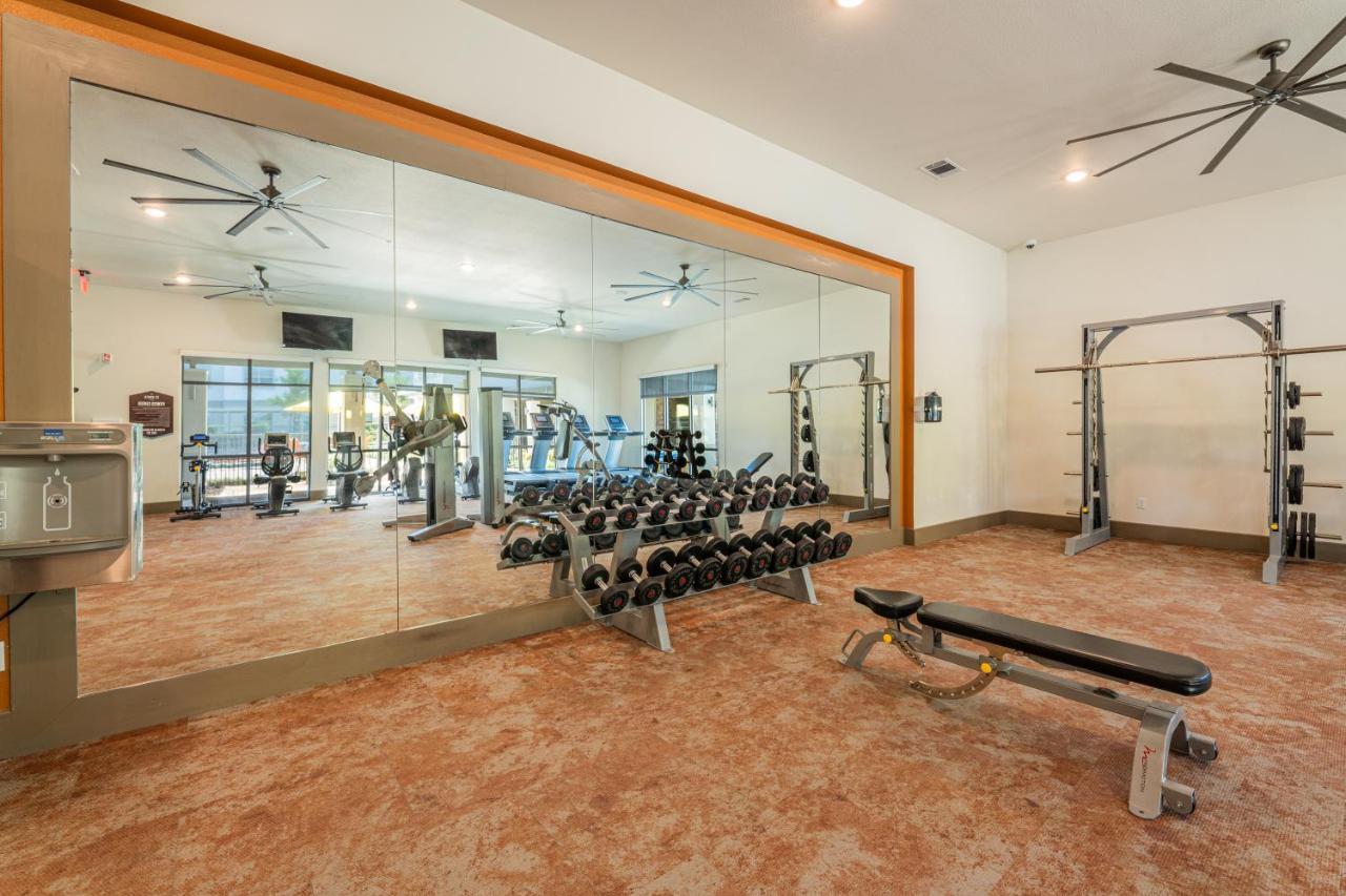 Luxe 3B/2B Getaway - Pool, Gym, Parking, Pet Wash Lejlighed Leander Eksteriør billede